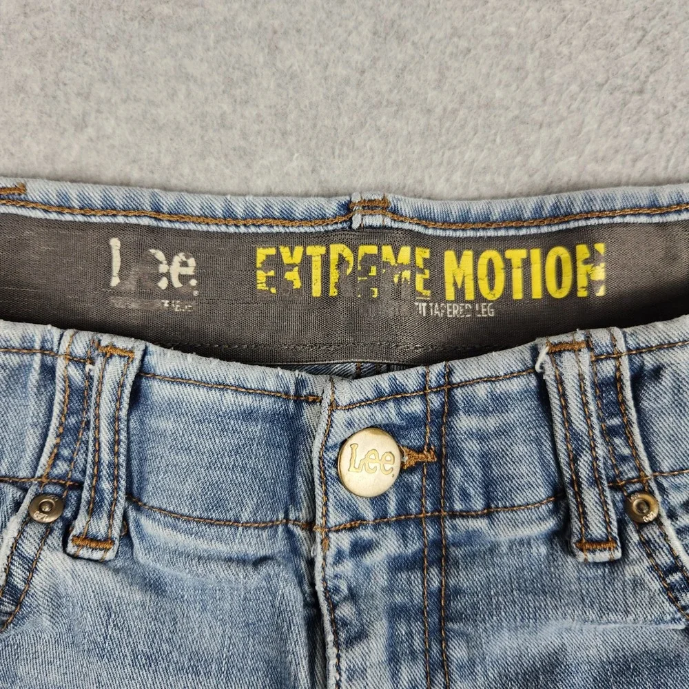 Lee Extreme Motion Athletic Tapered Leg Jeans Men 34x30 Light Blue Denim Stretch